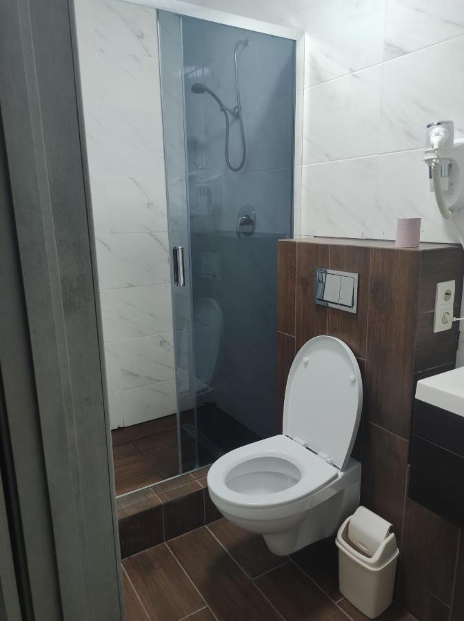Apartment On Zarwanska Street Kamianets-Podilskyi Luaran gambar
